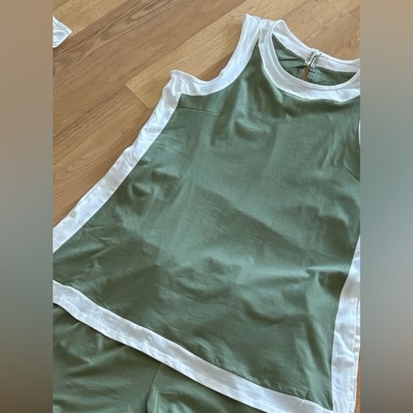2pc NEW size Large - 2 pc set tunic/shorts w/pockets (green) - Picture 1 of 3